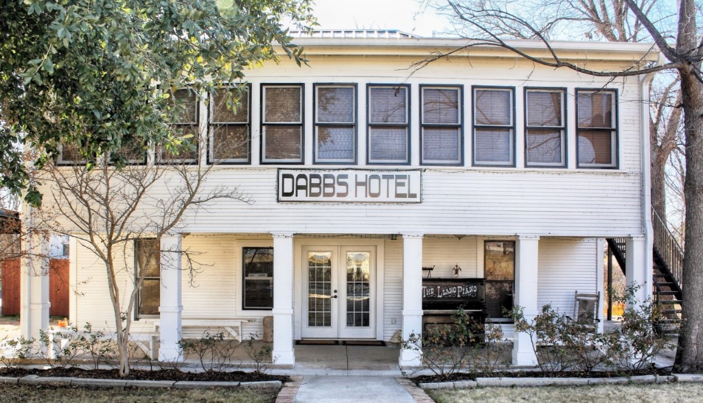 Dabbs Hotel, llano