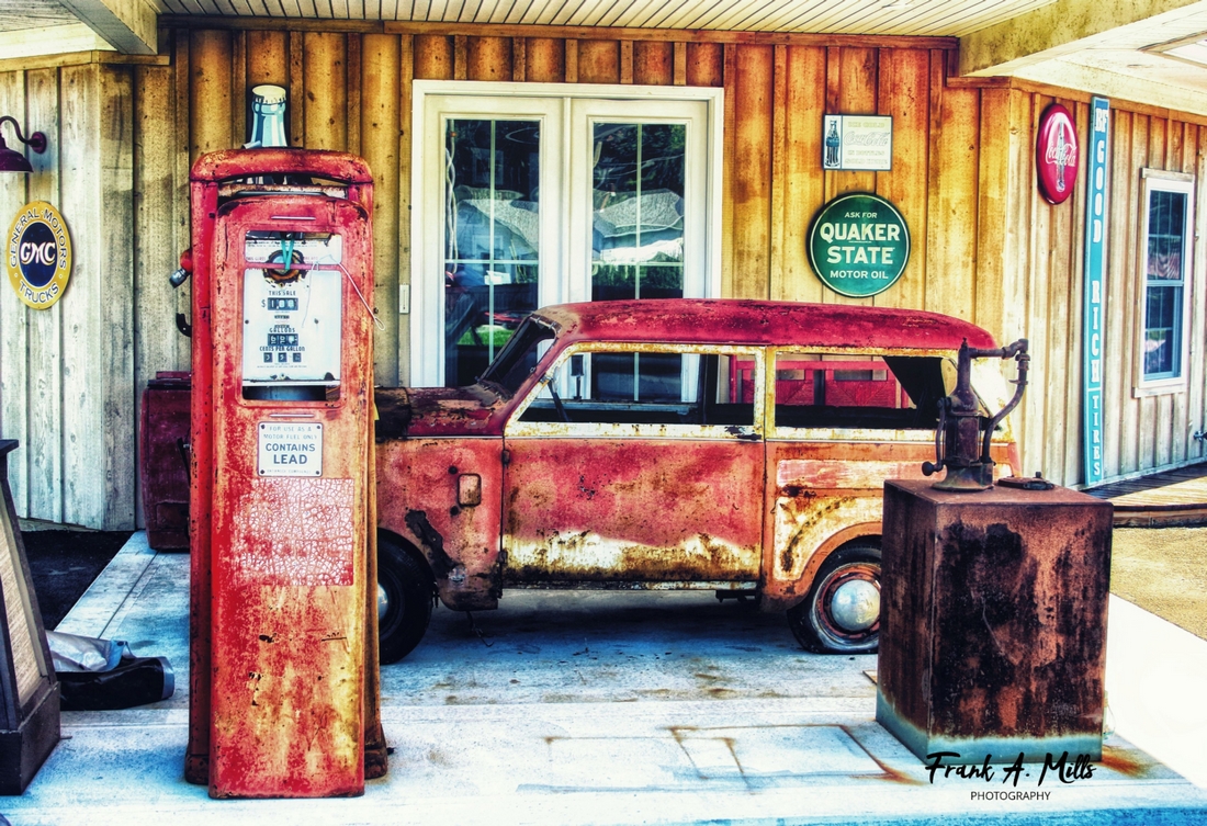 'Contains Lead' | Early 50s Crosley (Brownhelm Township, Ohio)