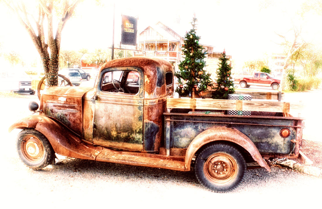 'Christmas Delivery'(Gruene, Texas)
